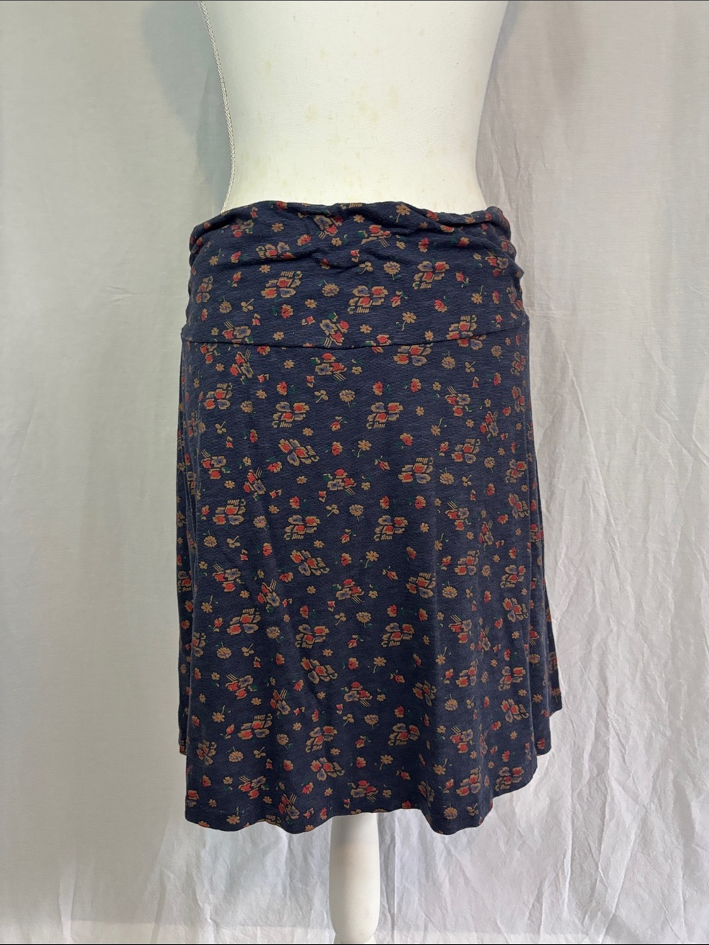 Toad&Co Navy Floral Boho Modern Prairie Skater Skirt with Floral Accents (124)